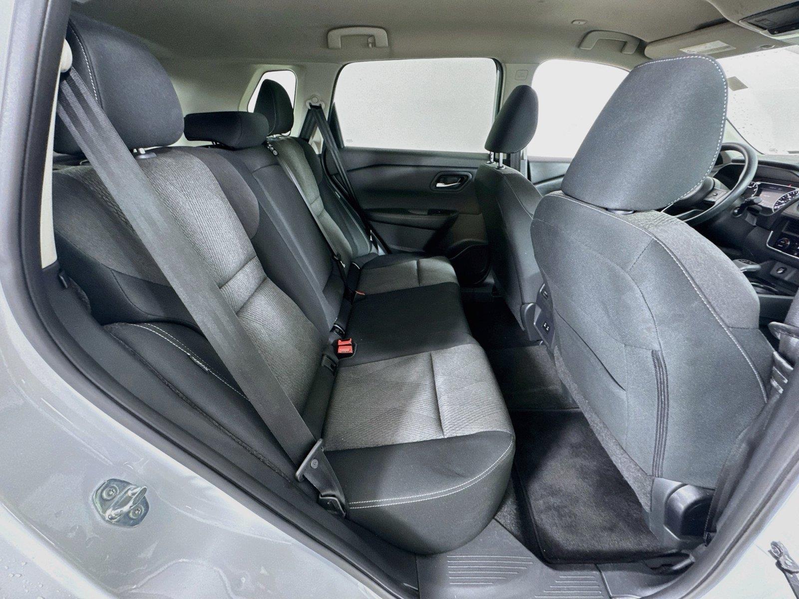 Used 2024 Everest White Pearl Nissan SV image 24
