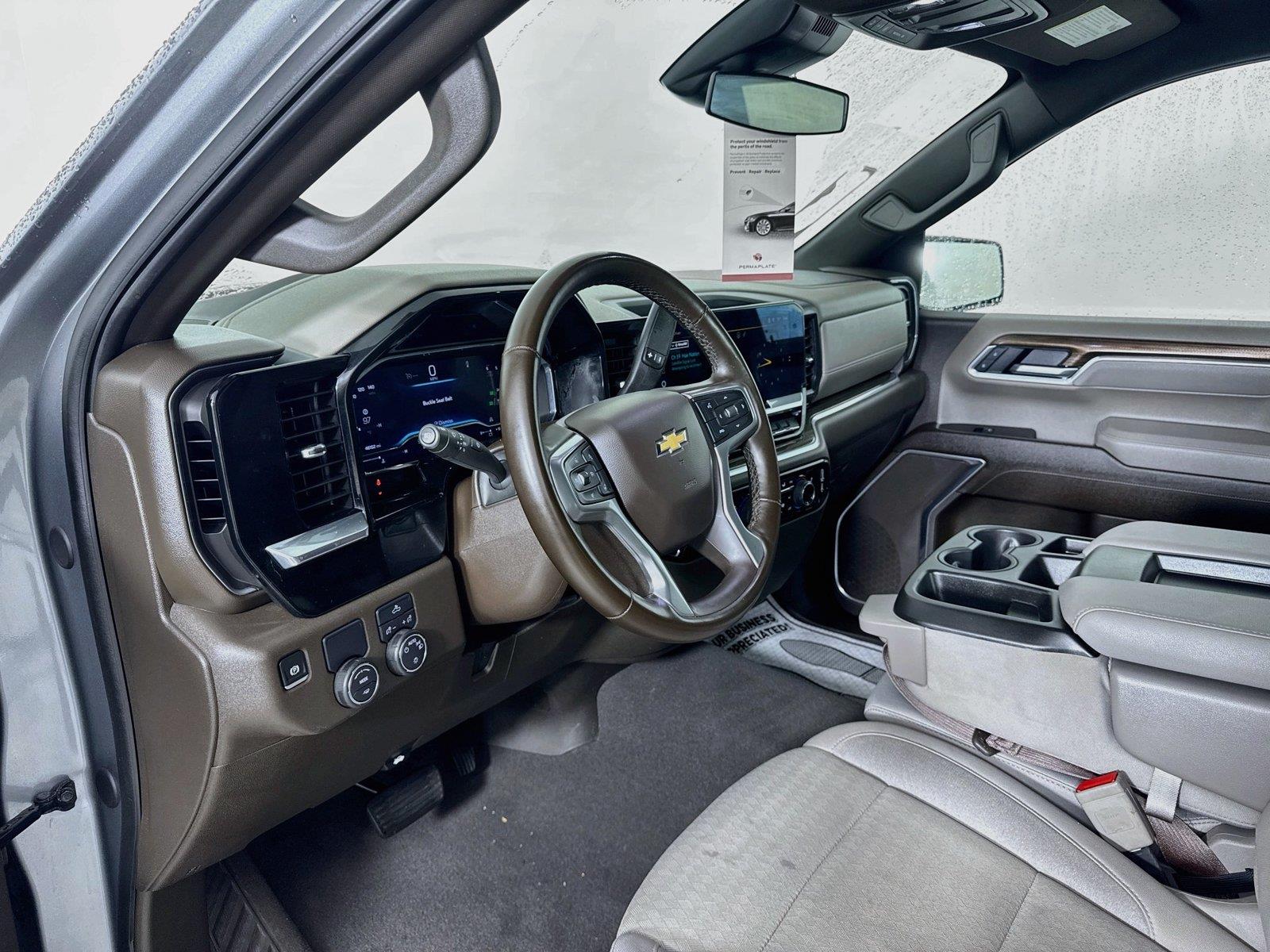 2025 Chevrolet Silverado 1500 LT - Photo 9