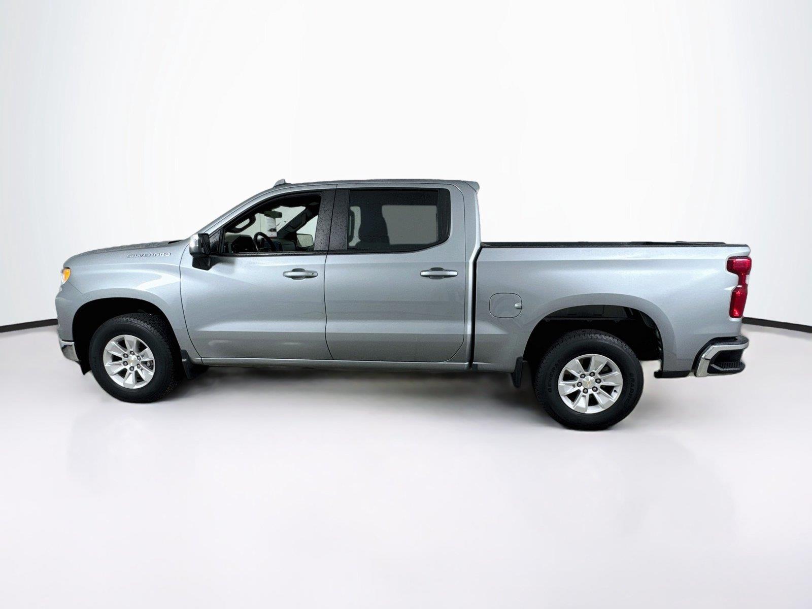 2025 Chevrolet Silverado 1500 LT - Photo 3
