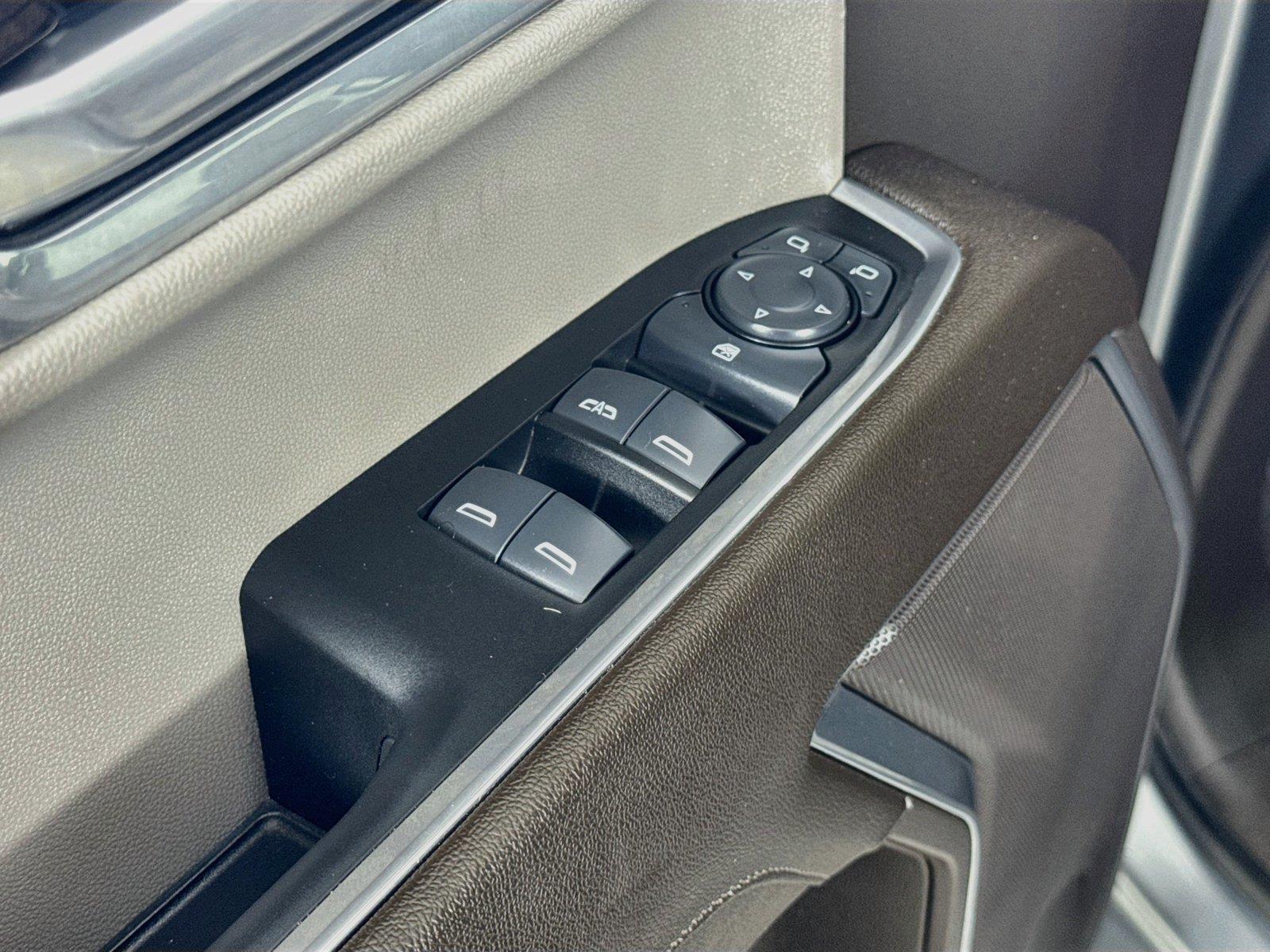 2025 Chevrolet Silverado 1500 LT - Photo 18