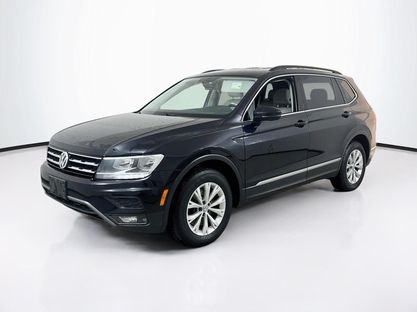 Deep Black Pearl Metallic 2018 Volkswagen Tiguan SUV / Crossover All-Wheel Drive Automatic