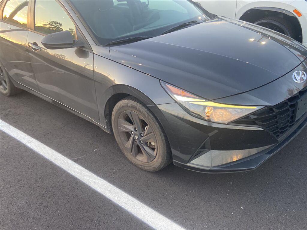 Used 2023 Electric Shadow Hyundai SEL image 3