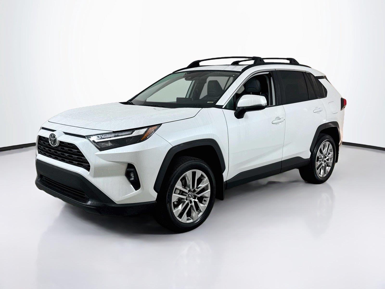 White (Wind Chill Pearl) 2025 Toyota RAV4 SUV / Crossover Front-Wheel Drive Automatic