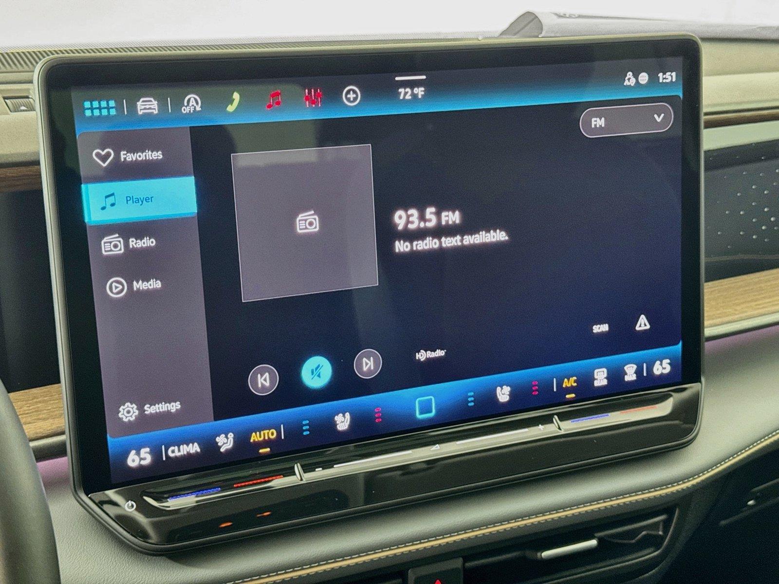 New 2027 Pure Gray Volkswagen SE w/Technology image 14