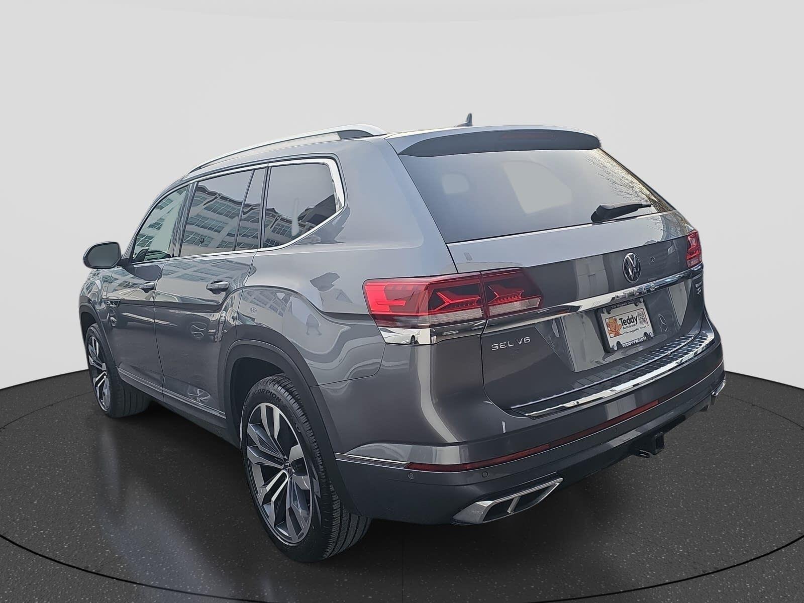 Volkswagen Atlas 3.6L V6 SEL Premium R-Line - Image 3
