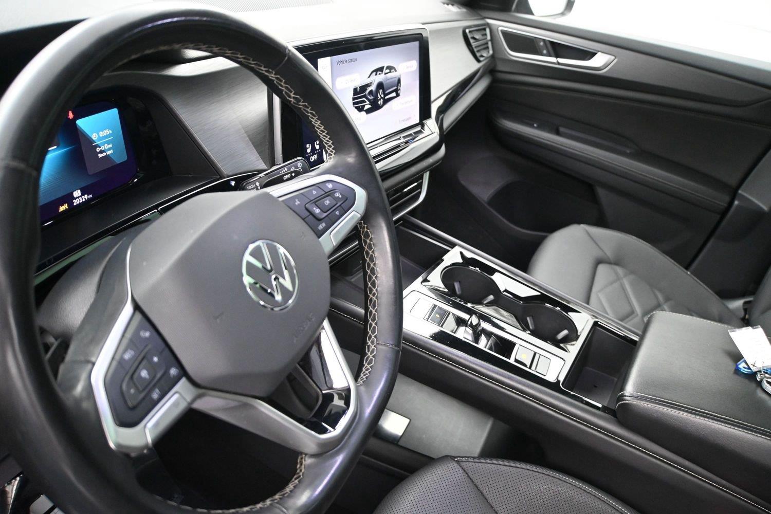 Volkswagen Atlas Cross Sport 2.0T SE w/Technology - Image 2