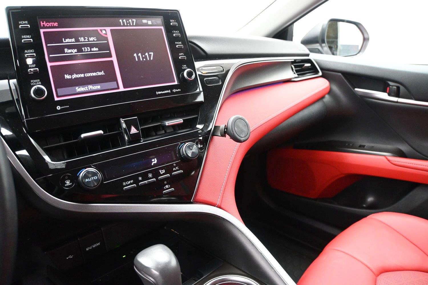 Toyota Camry XSE - Image 4