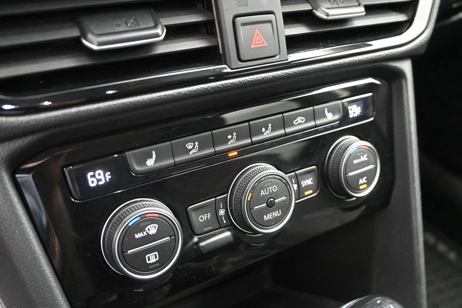 Volkswagen Taos SE - Image 5
