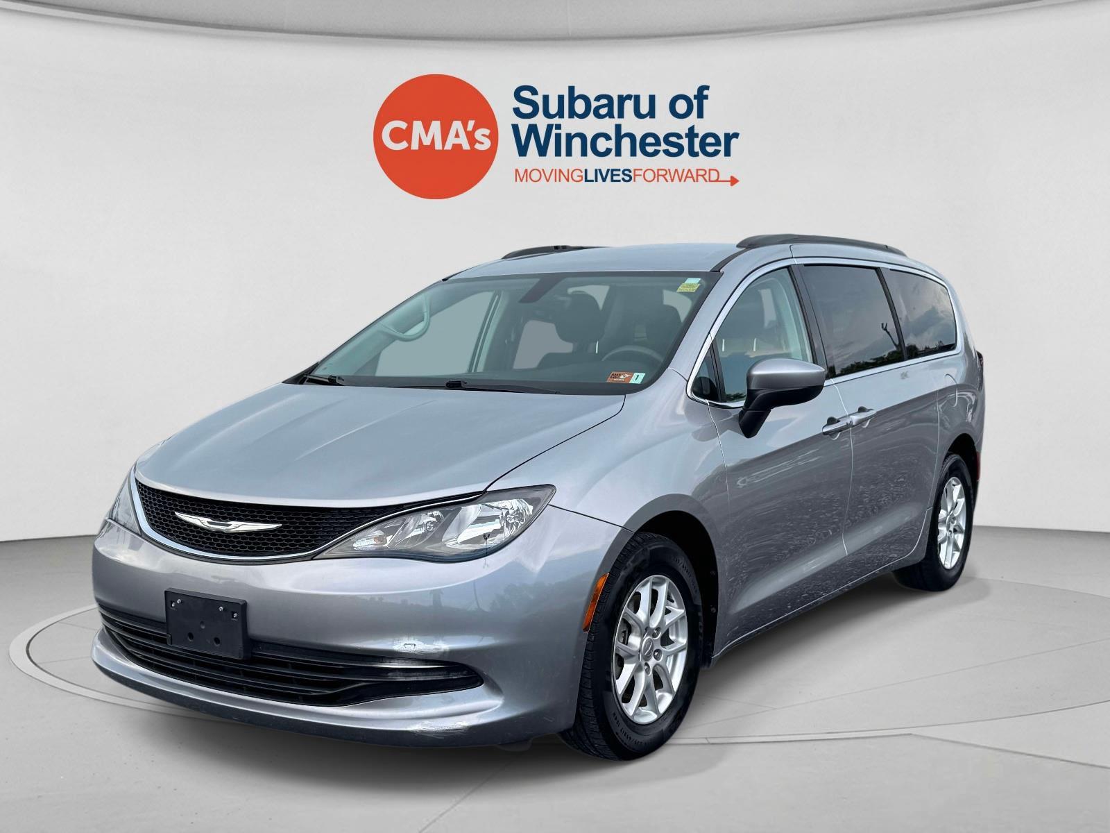 Billet Silver Metallic Clearcoat 2017 Chrysler Pacifica Minivan Front-Wheel Drive 9-Speed Automatic