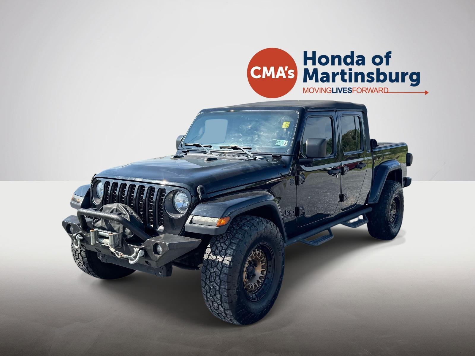 Black Clearcoat 2021 Jeep Gladiator Pickup Truck Four-Wheel Drive 8-Speed Automatic