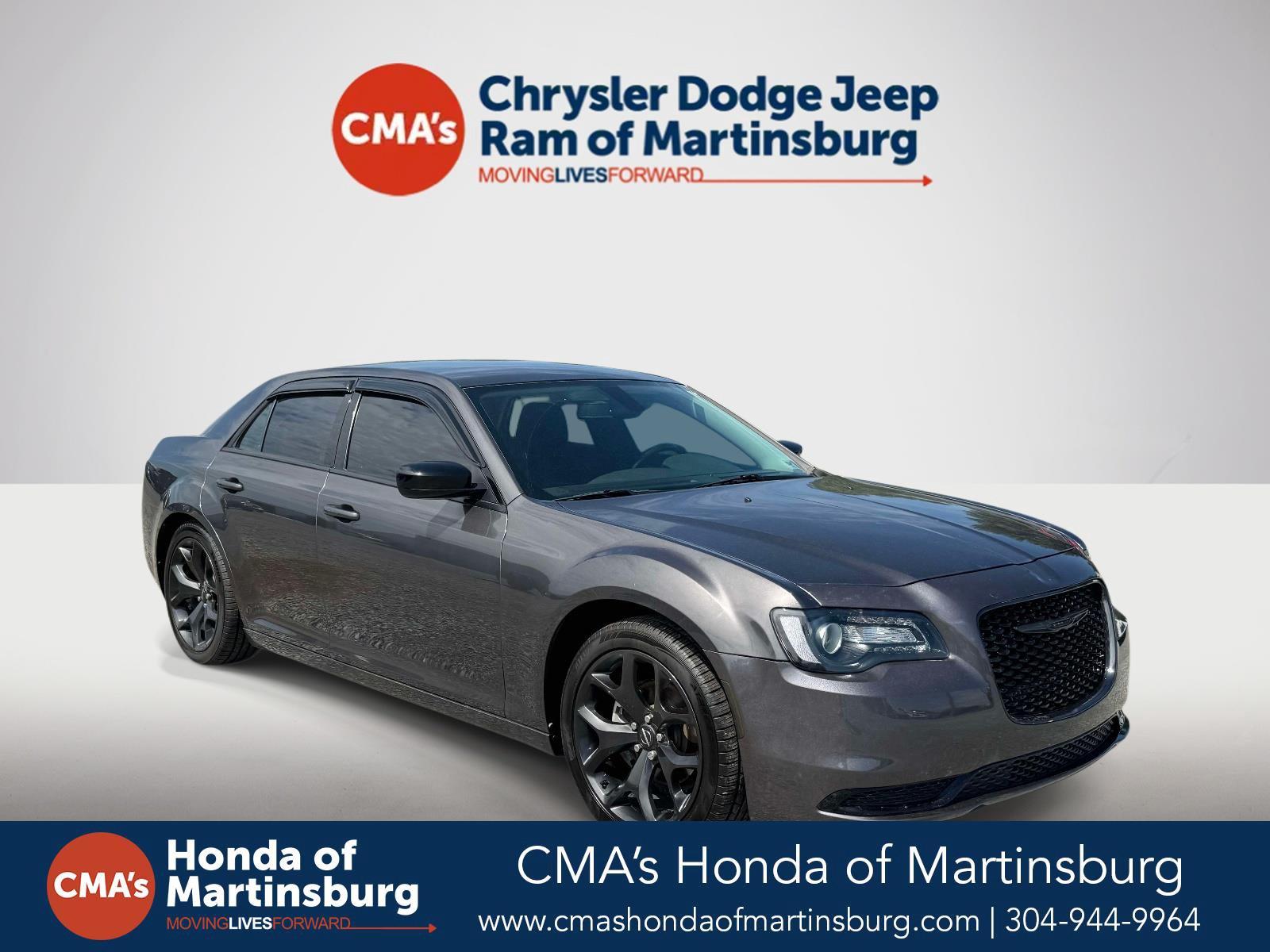 Gloss Black 2022 Chrysler 300 Sedan Rear-Wheel Drive 8-Speed Automatic