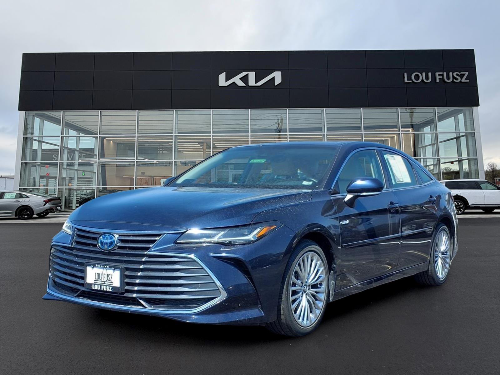 2020 Toyota Avalon Hybrid Limited FWD