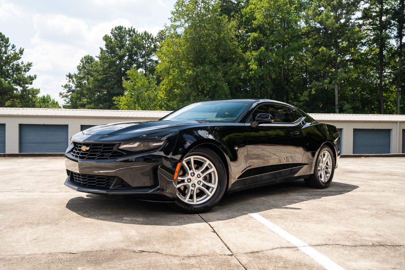 Black 2019 Chevrolet Camaro Coupe Rear-Wheel Drive 6-Speed Manual