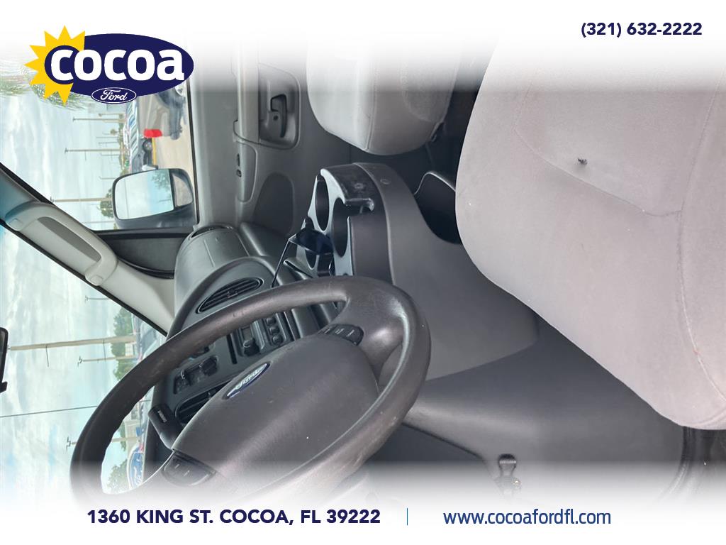  2006 Ford E-Series E-350 Super Duty Chateau Passenger Van   