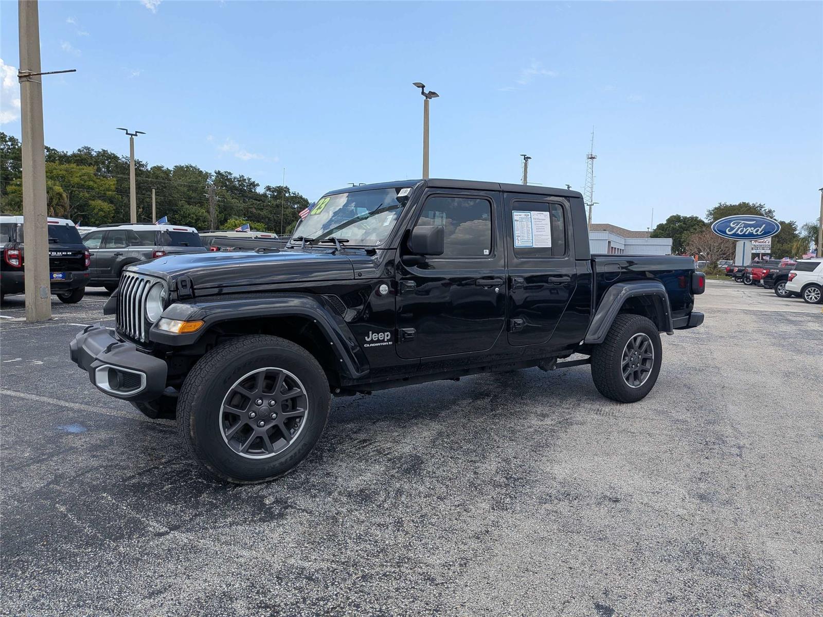 View vehicle photo 7