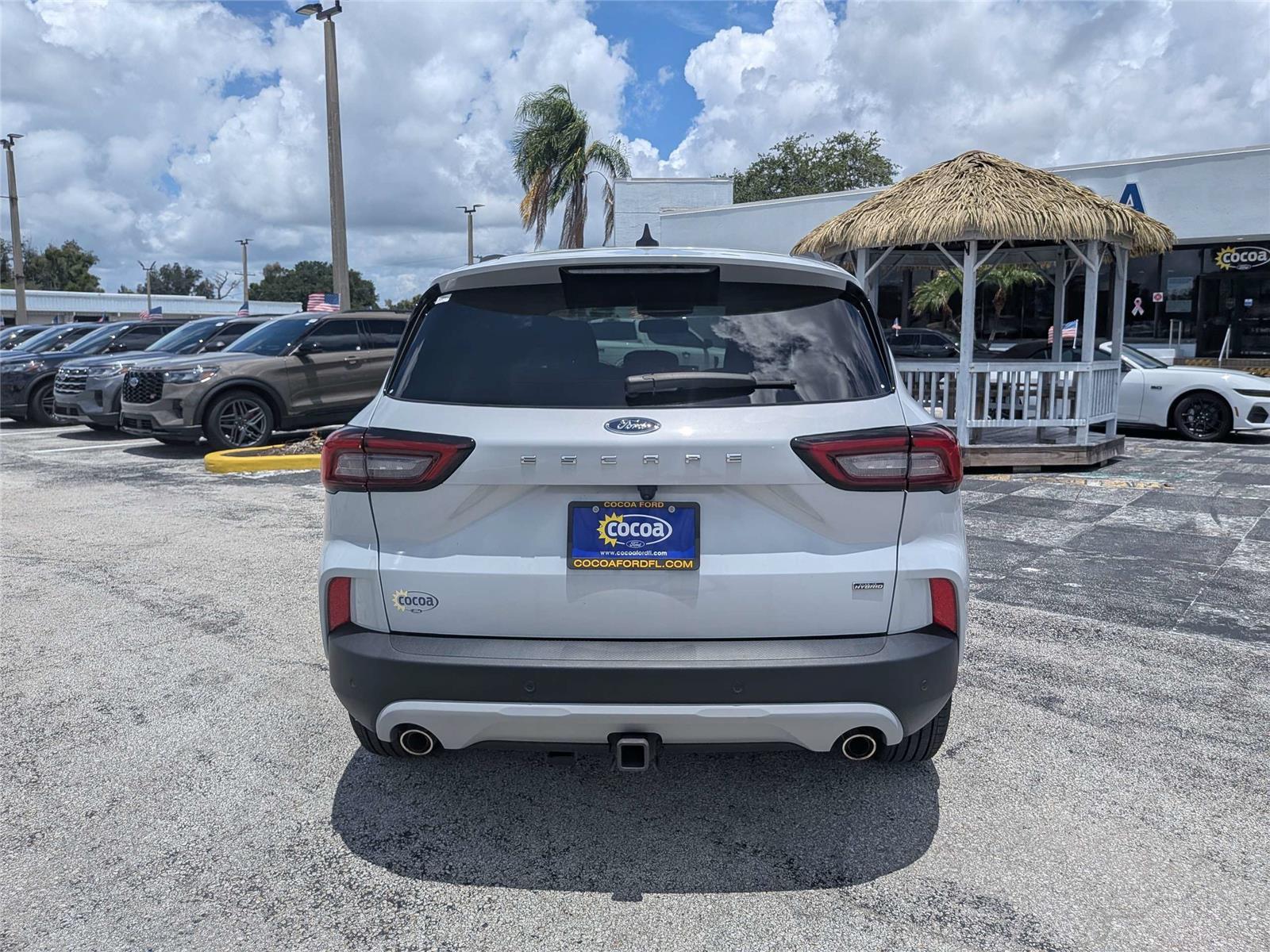 View vehicle photo 4