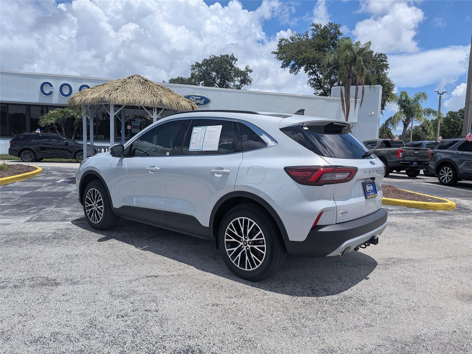 View vehicle photo 5
