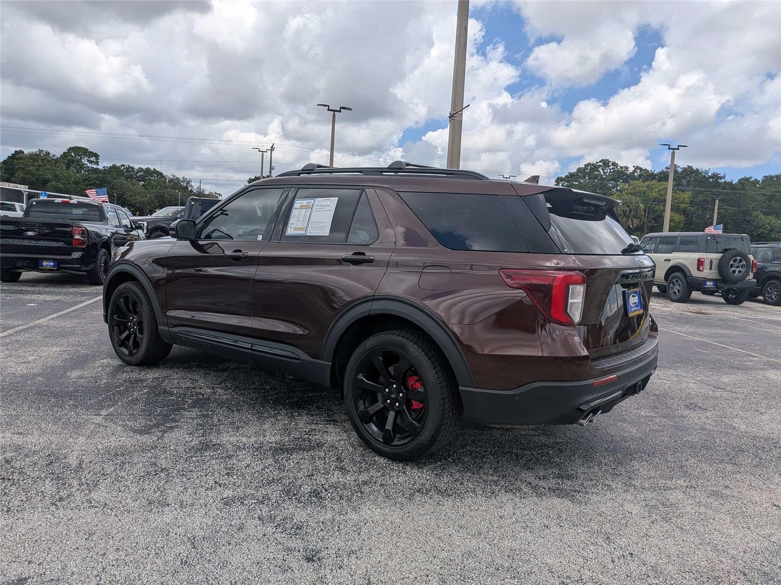 View vehicle photo 5