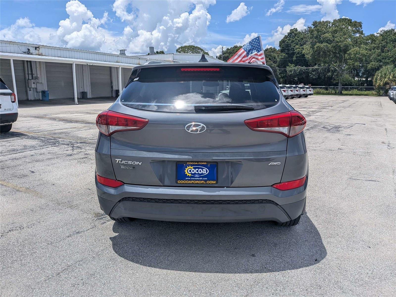 View vehicle photo 4