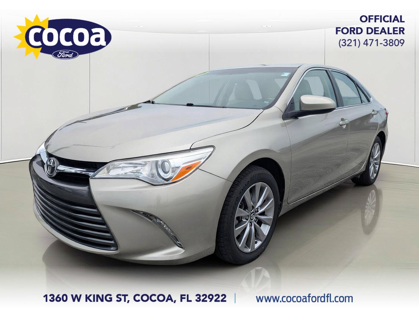Gold 2017 Toyota Camry Sedan Front-Wheel Drive Automatic