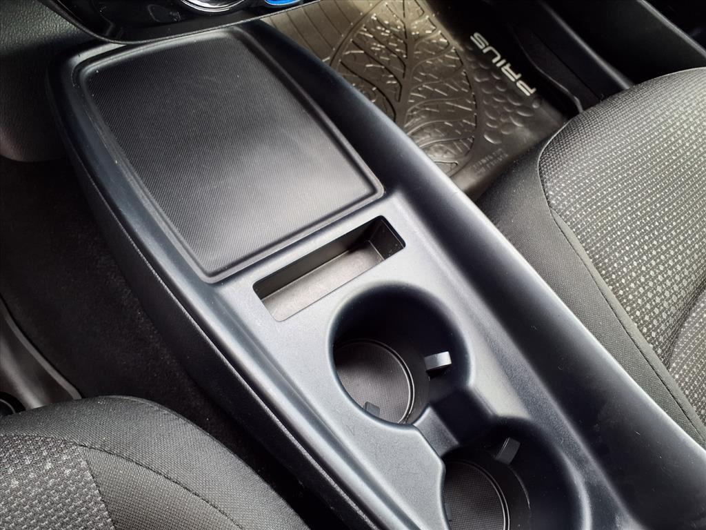 2020 Toyota Prius LE