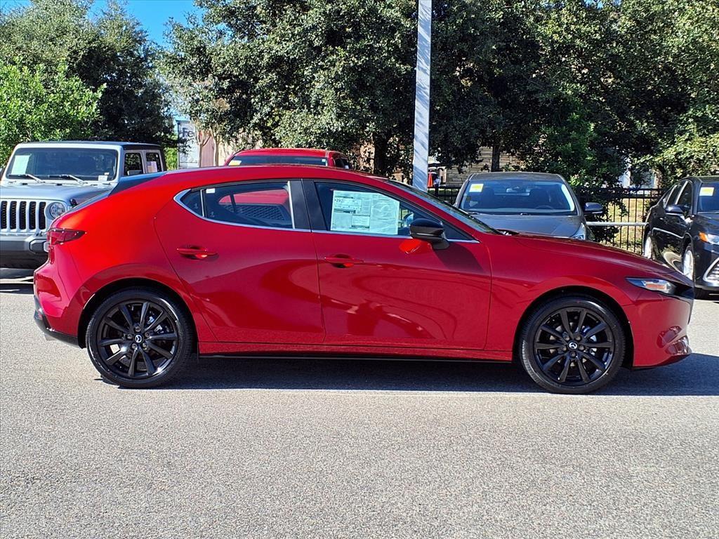 2026 Mazda Mazda3 Hatchback 2.5 Select Sport photo 2