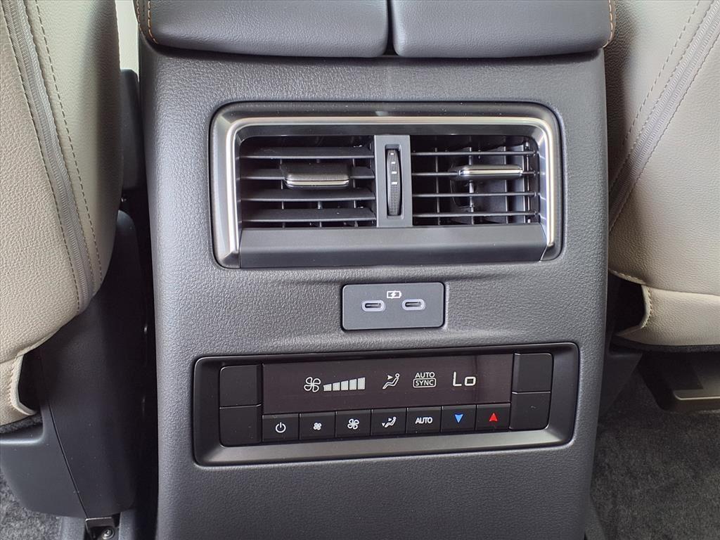 2025 Mazda CX-70 PHEV Premium Package