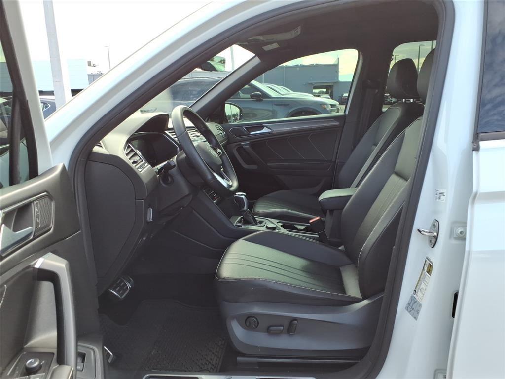 2022 Volkswagen Tiguan SE R-Line Black