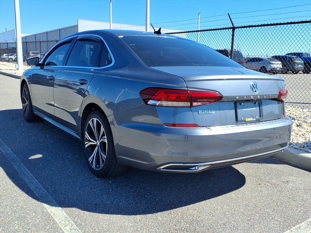 2021 Volkswagen Passat 2.0T SE