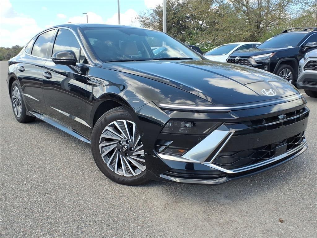 2025 Hyundai Sonata Hybrid Limited