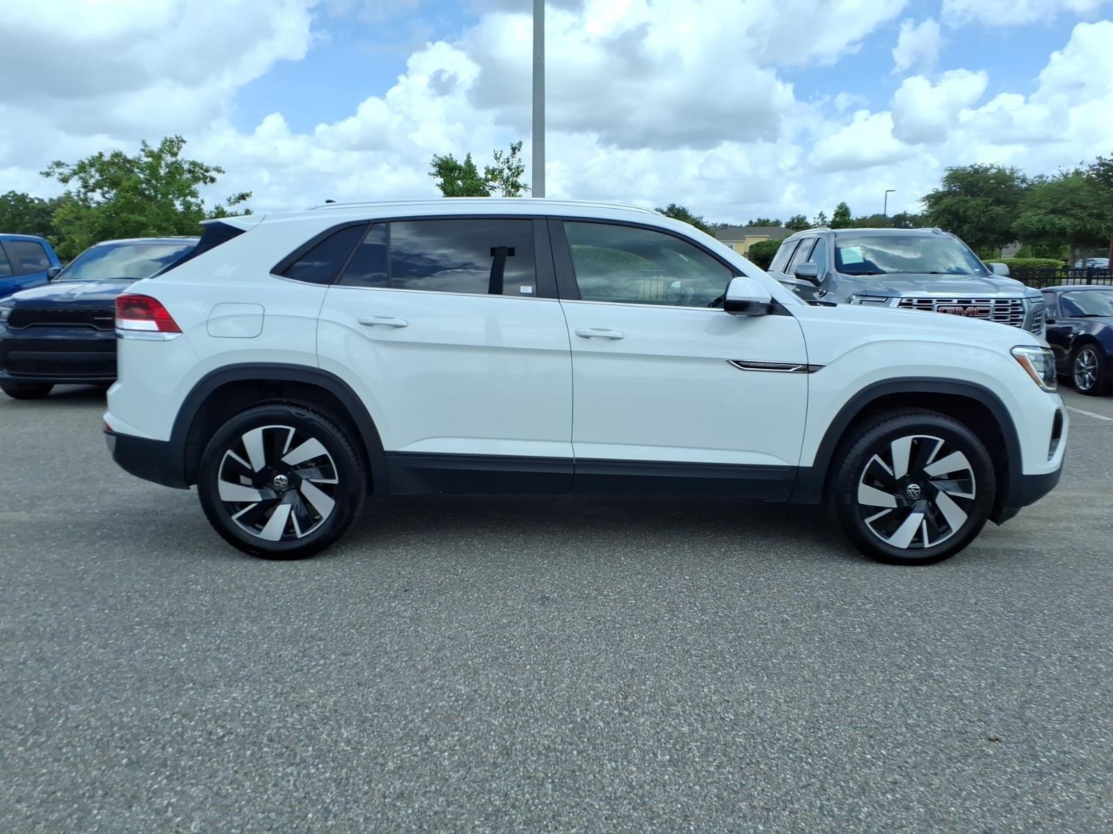 2025 Volkswagen Atlas Cross Sport 2.0T SE w/Technology