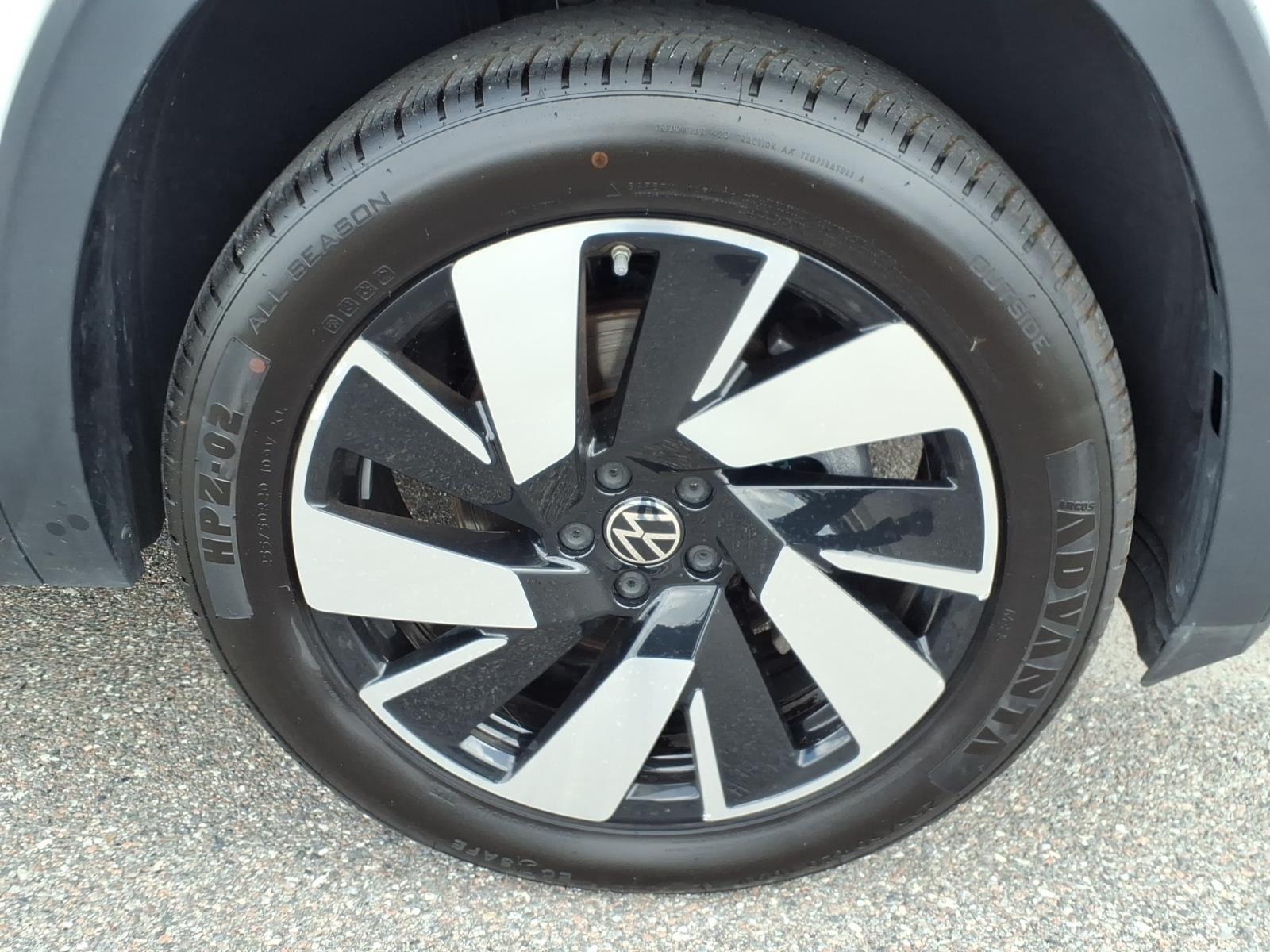 2025 Volkswagen Atlas Cross Sport 2.0T SE w/Technology