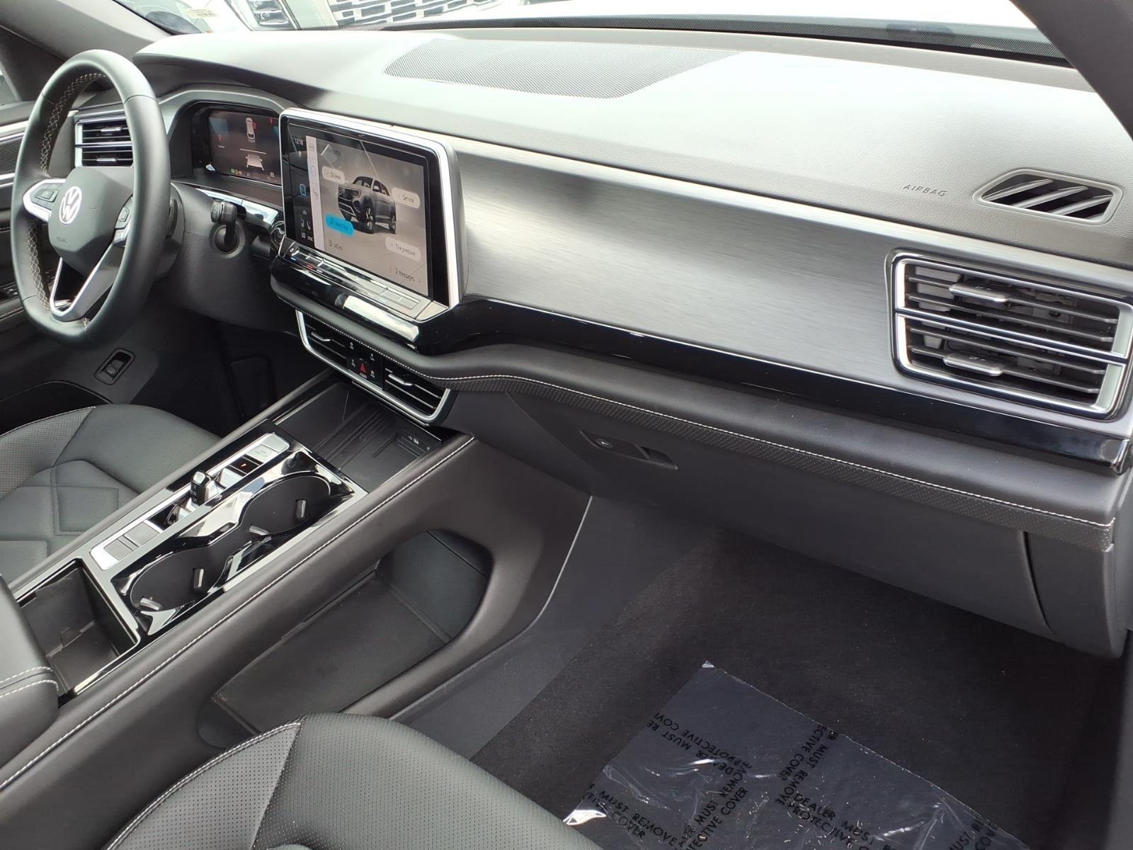 2025 Volkswagen Atlas Cross Sport 2.0T SE w/Technology
