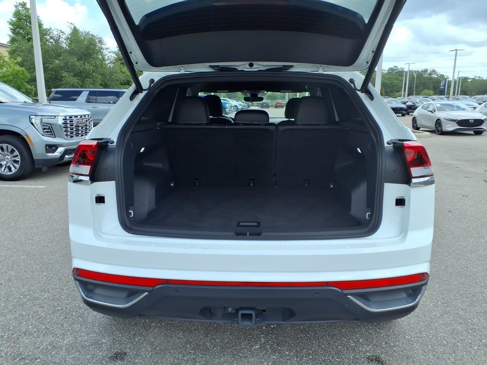 2025 Volkswagen Atlas Cross Sport 2.0T SE w/Technology