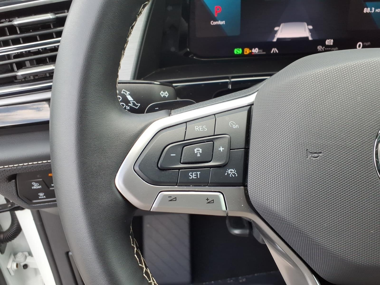 2025 Volkswagen Atlas Cross Sport 2.0T SE w/Technology