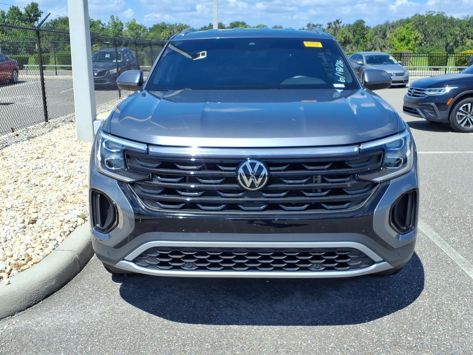 2025 Volkswagen Atlas Cross Sport 2.0T SE w/Technology