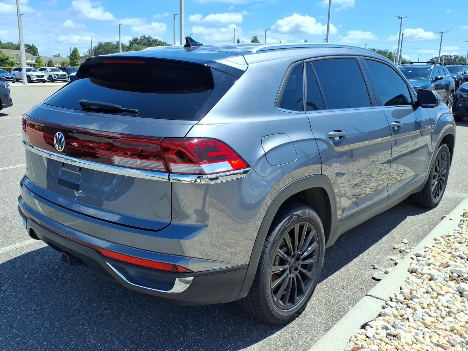 2025 Volkswagen Atlas Cross Sport 2.0T SE w/Technology