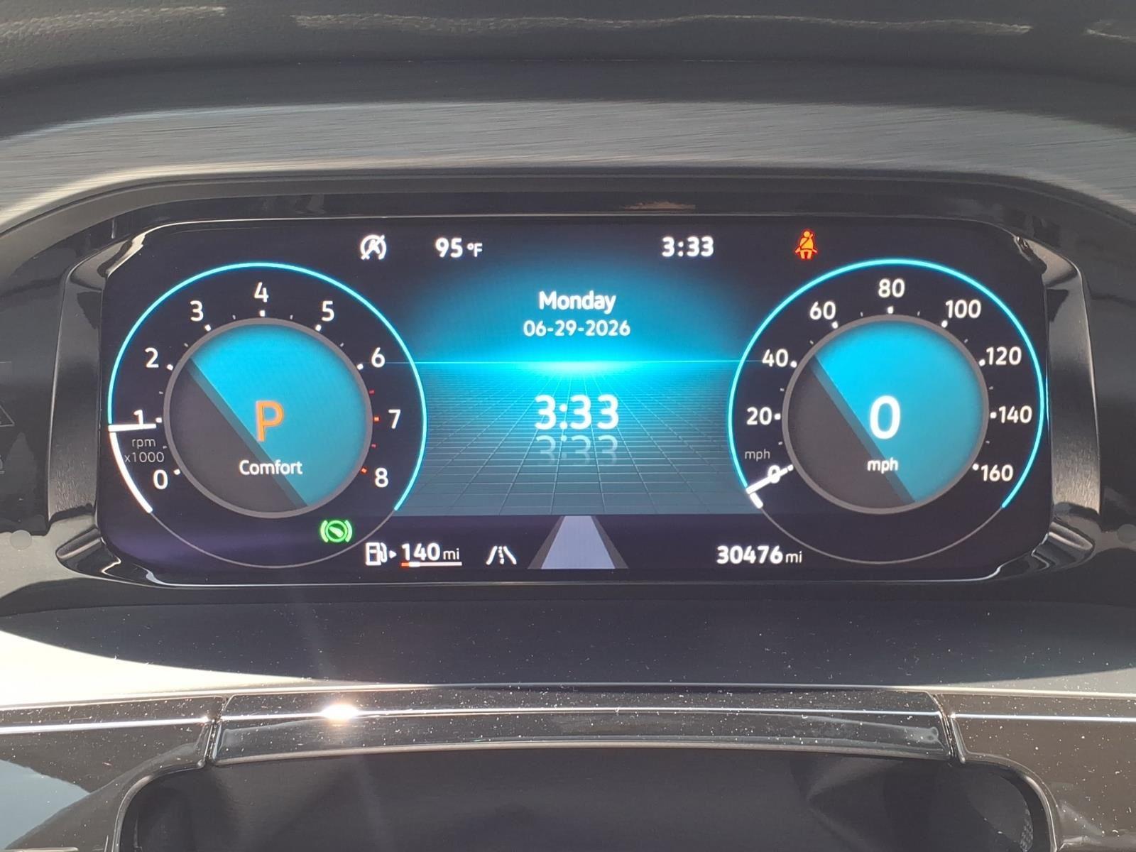 2025 Volkswagen Atlas Cross Sport 2.0T SE w/Technology