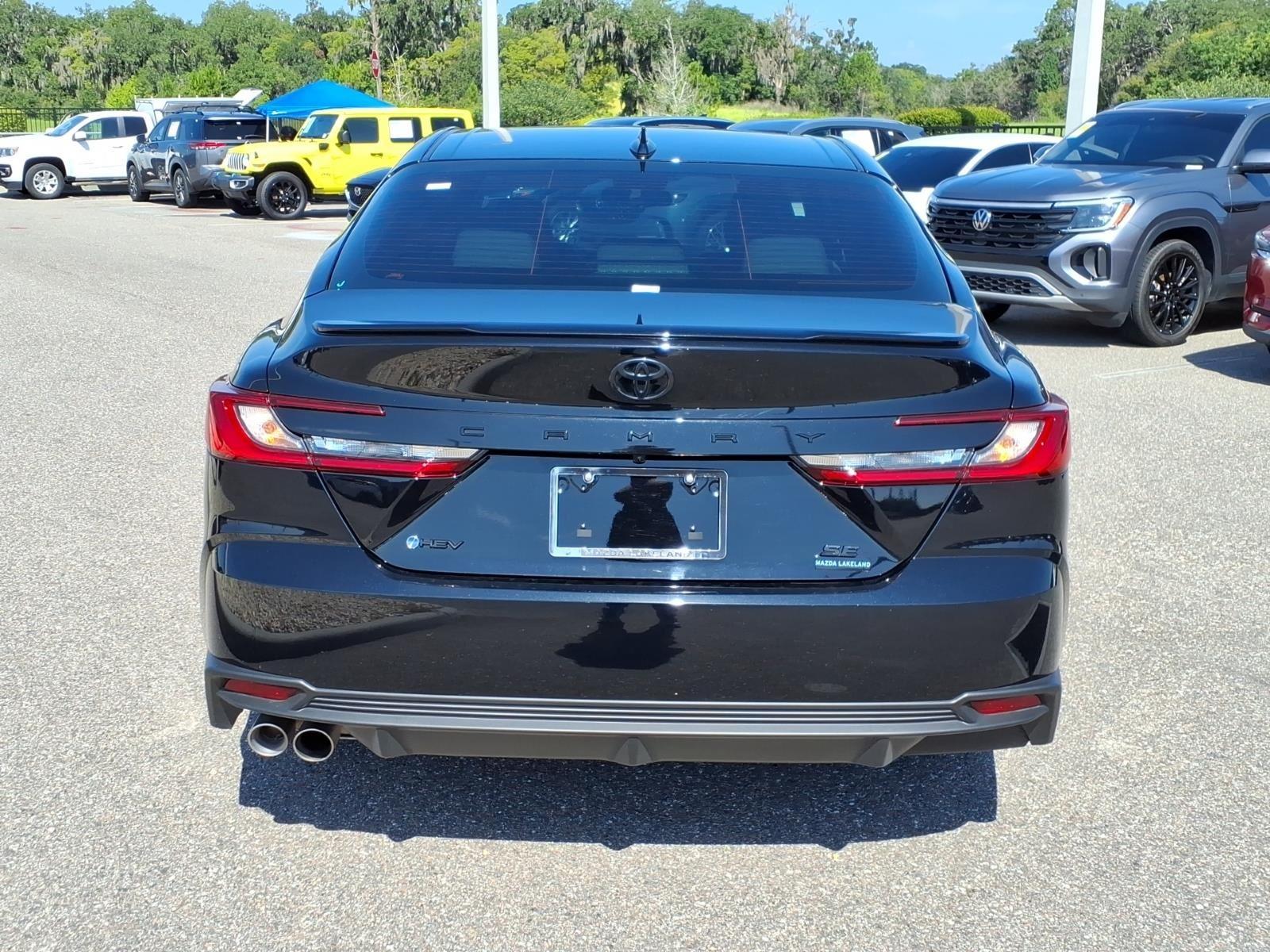 2025 Toyota Camry SE