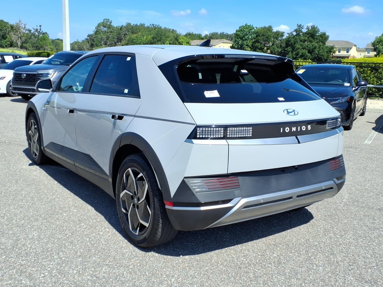 2024 Hyundai IONIQ 5 SE