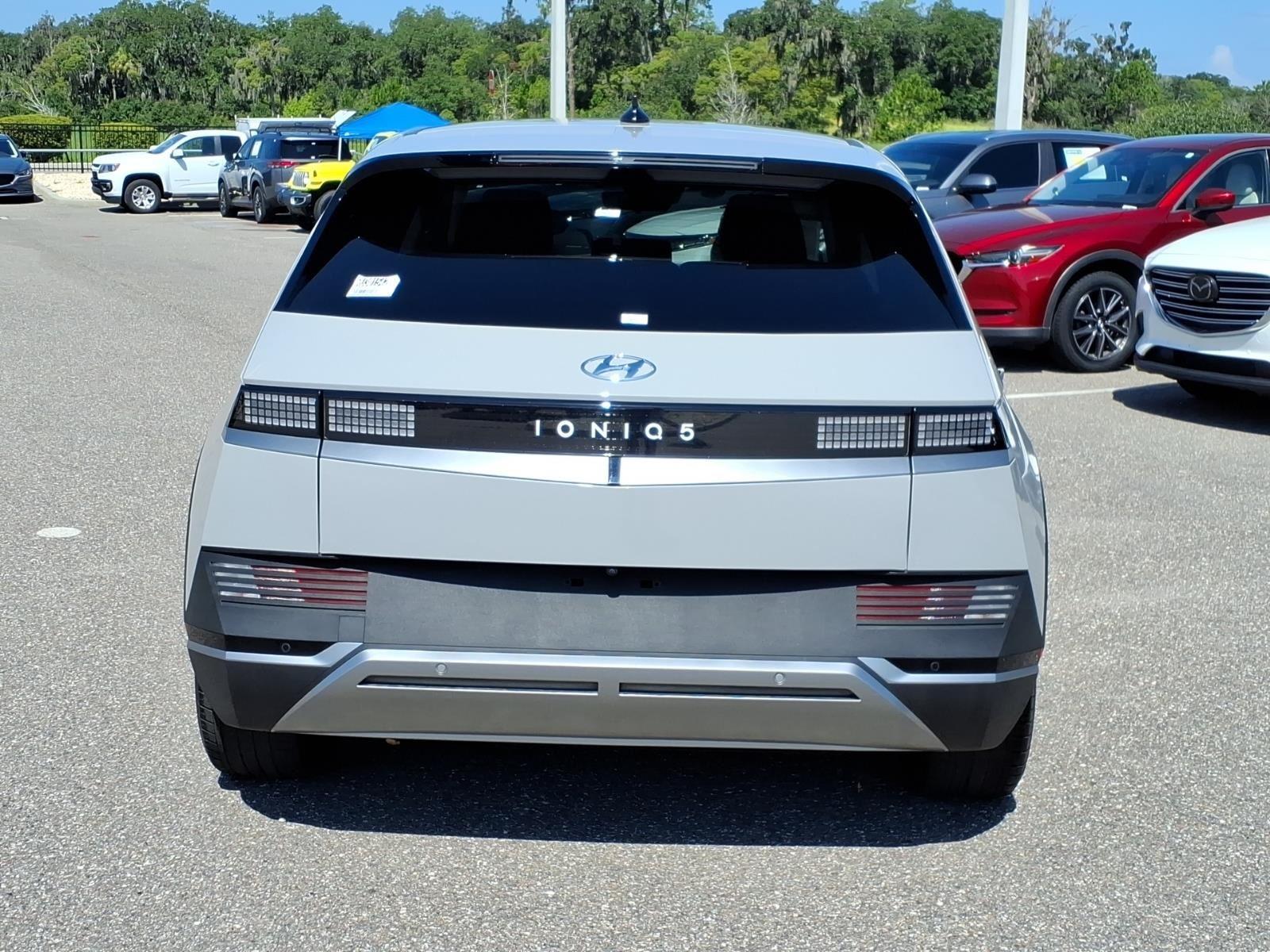 2024 Hyundai IONIQ 5 SE