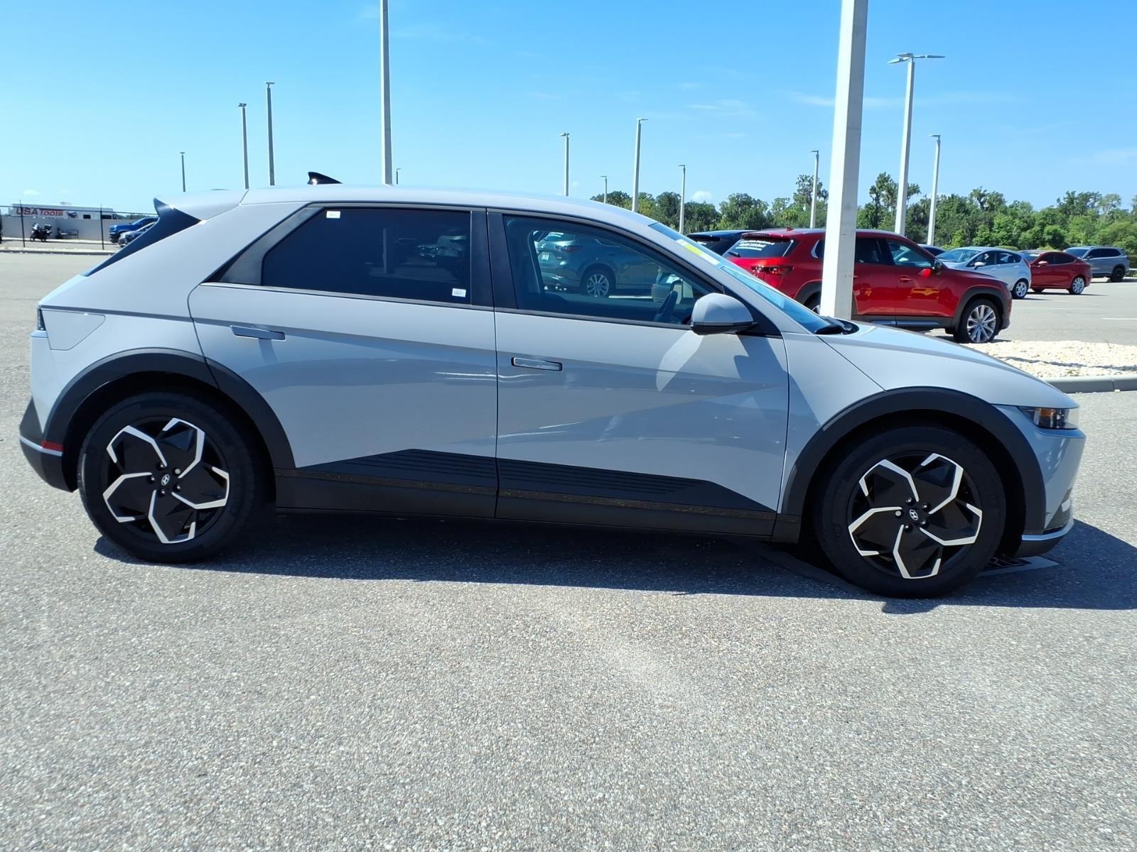 2024 Hyundai IONIQ 5 SE