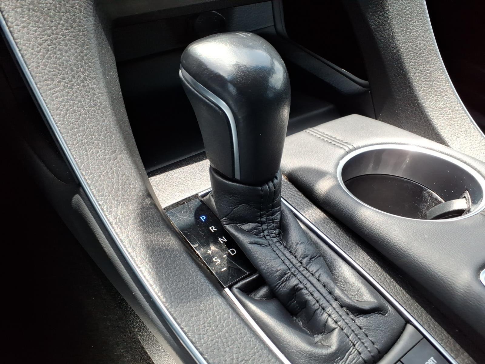 2020 Toyota Avalon Hybrid XLE