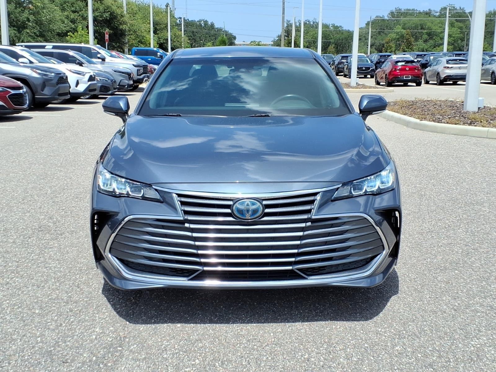 2020 Toyota Avalon Hybrid XLE