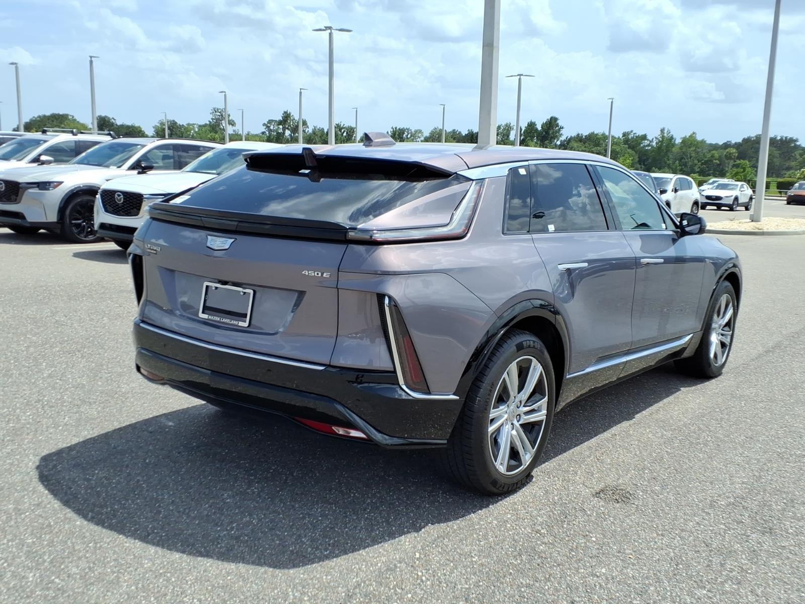2024 Cadillac LYRIQ Tech