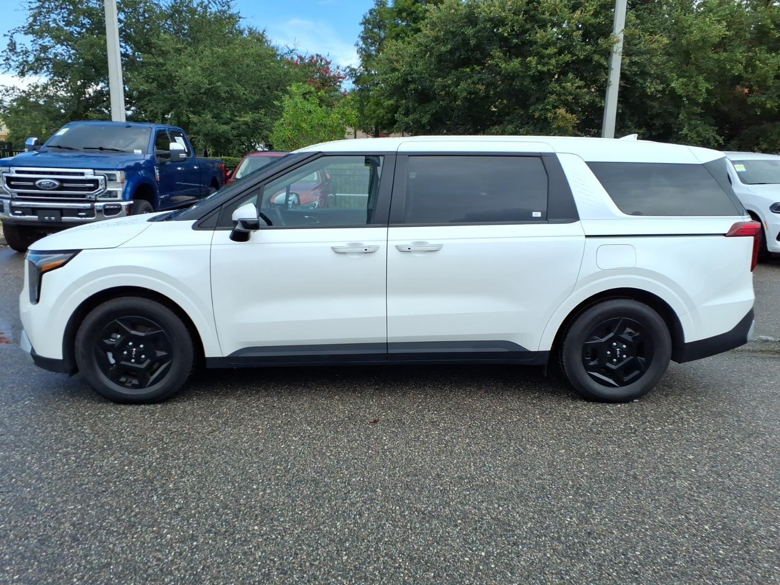 2025 Kia Carnival LXS
