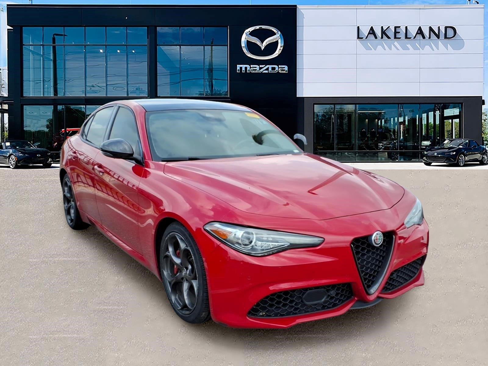 Alfa Rosso 2019 Alfa Romeo Giulia Sedan Rear-Wheel Drive Automatic