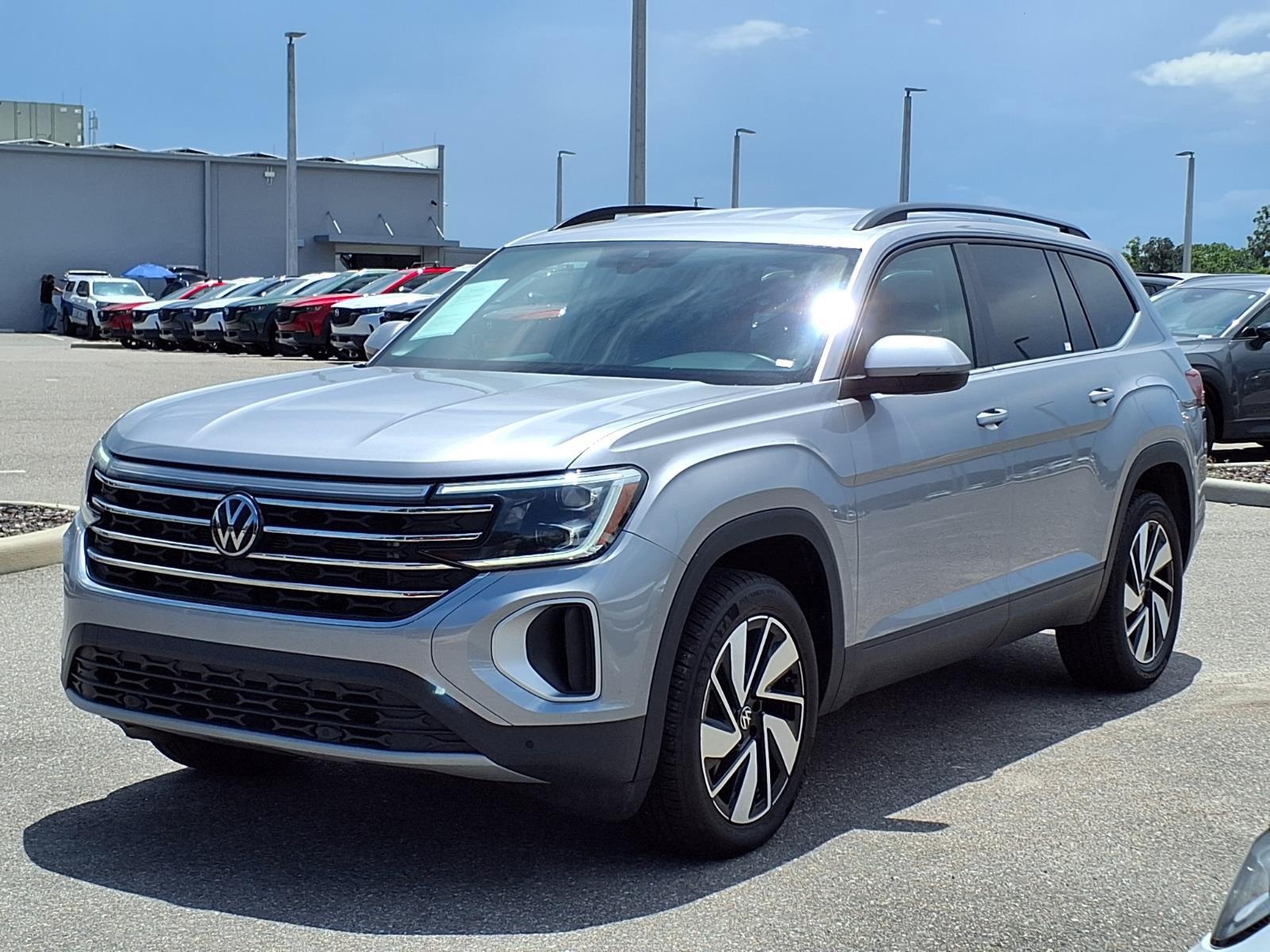 2025 Volkswagen Atlas 2.0T SE w/Technology