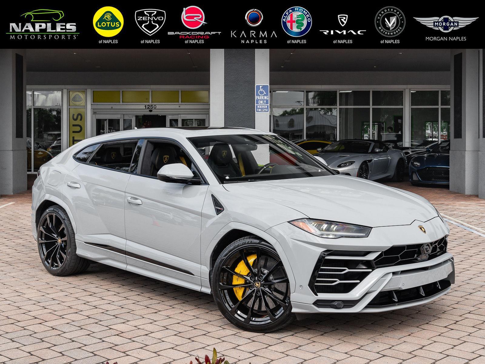 /2022 Lamborghini Urus