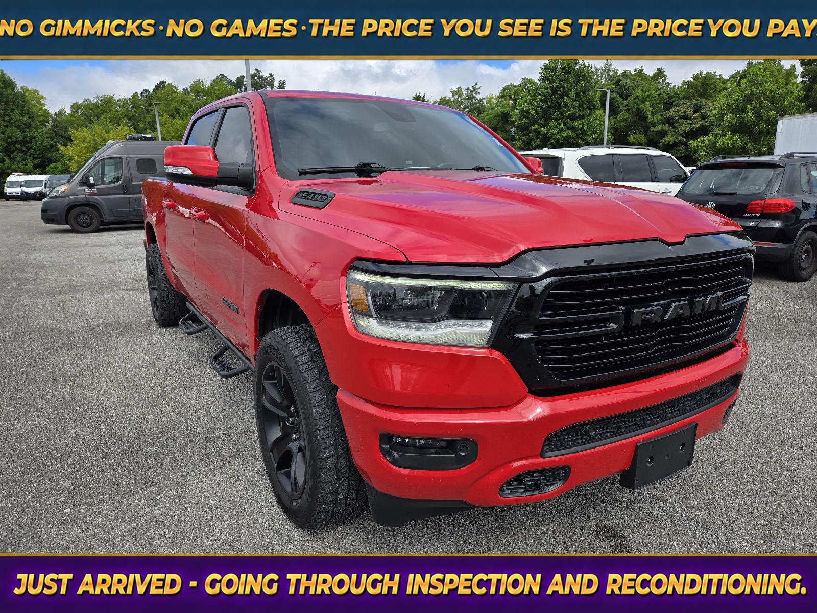 2020 RAM 1500 Rojo (Flame Red Clearcoat) Camioneta Todo terreno 8 velocidades Automática